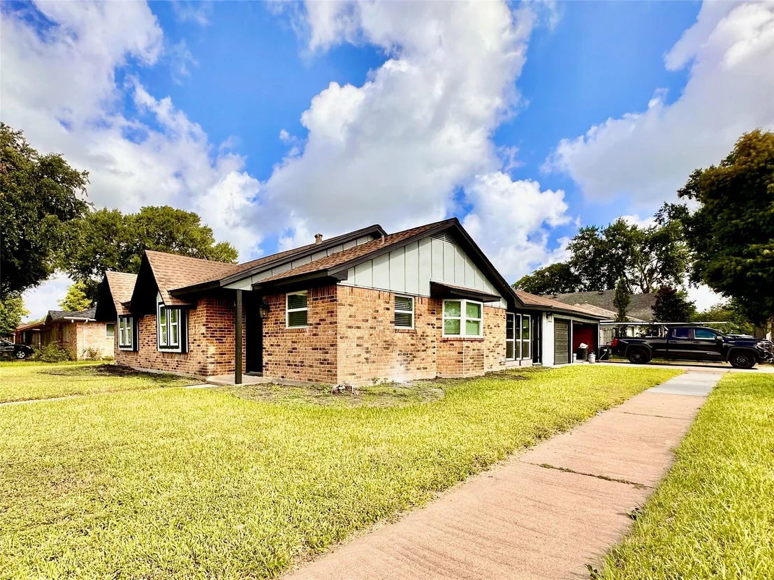 Photo of 7002 Sandswept Lane