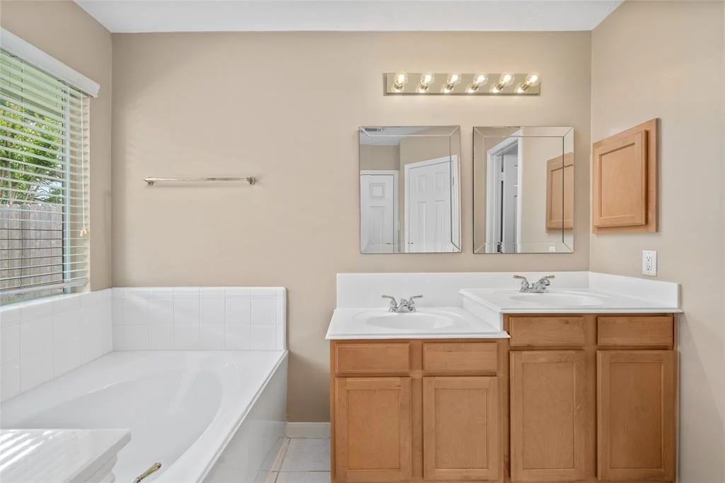 Photo of 5827 Sawyer Bend Lane