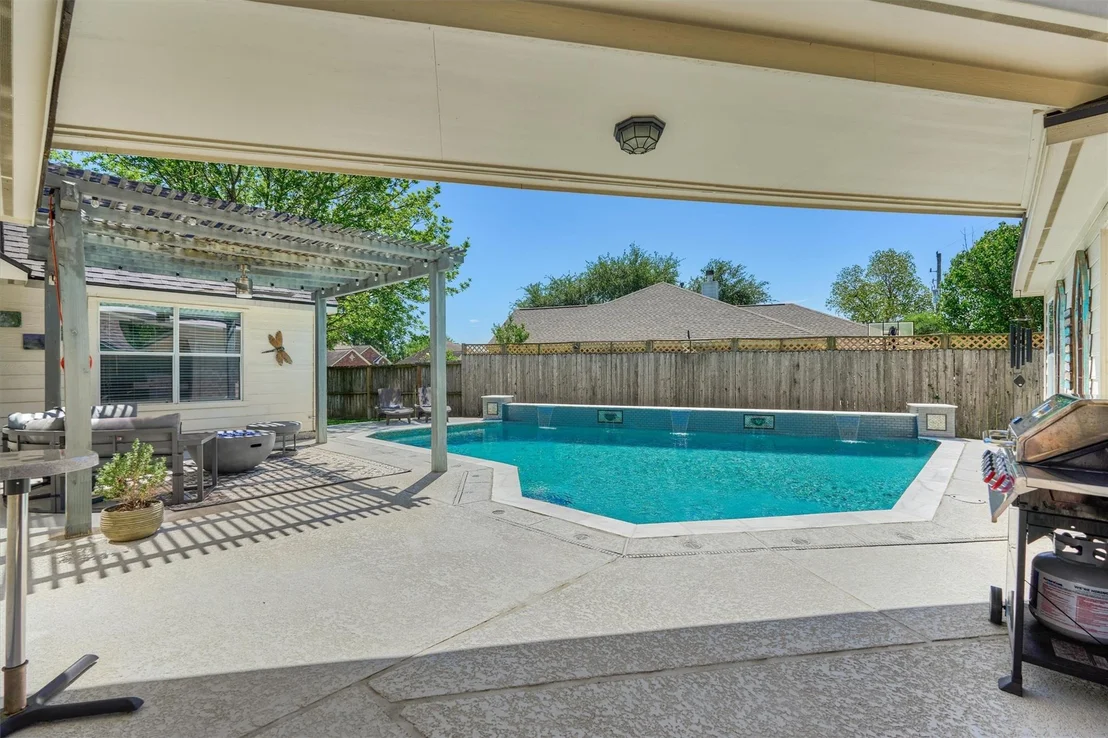 Photo of 7411 Nicholforest Lane
