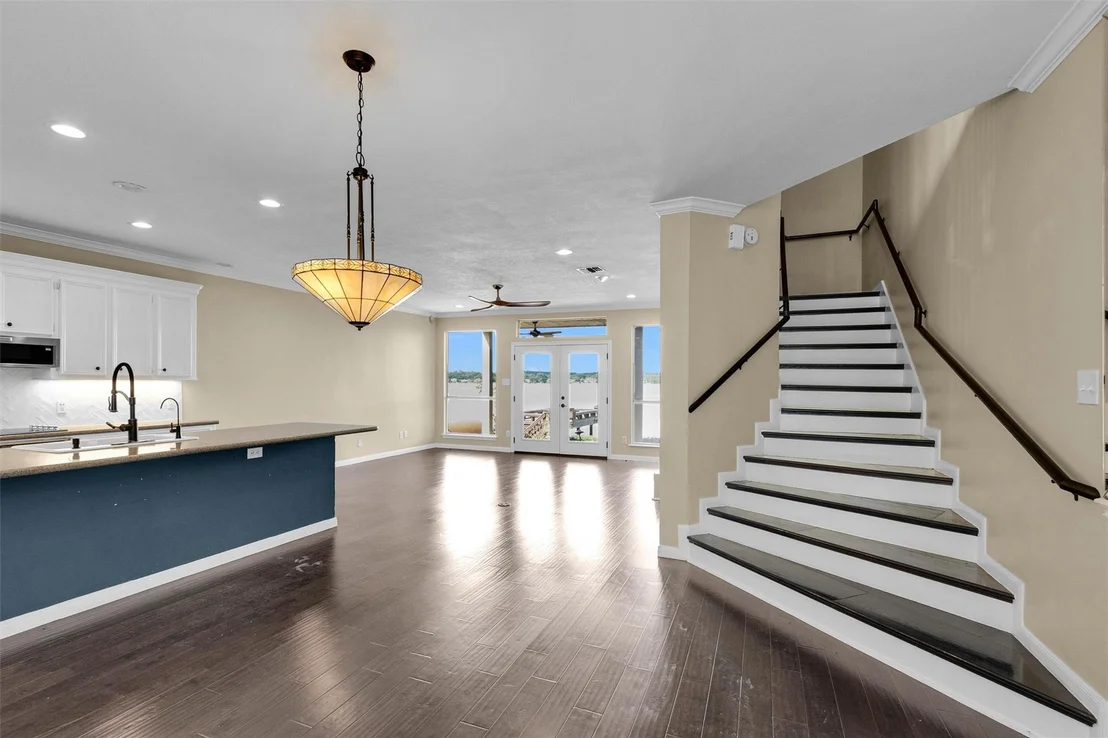 Photo of 1130 Lake View Drive