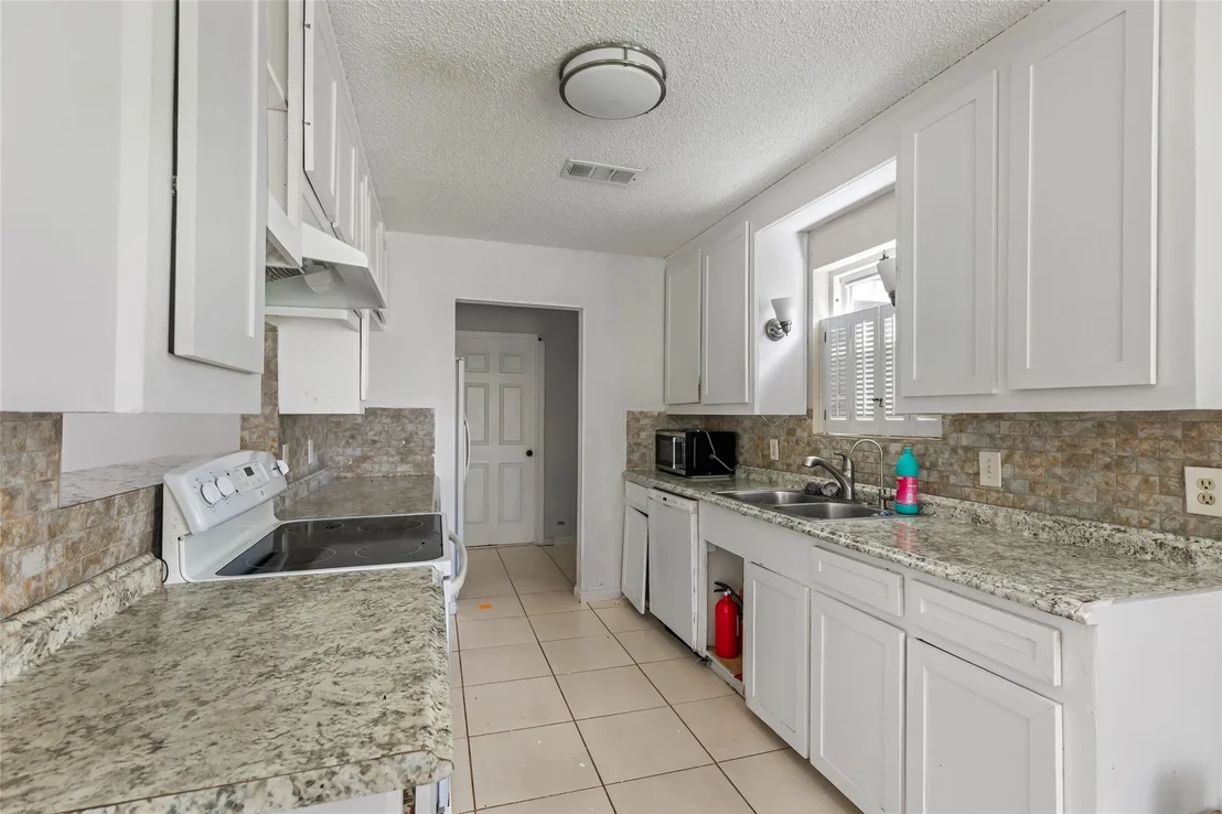 Photo of 2704 Saddlehorn Trail