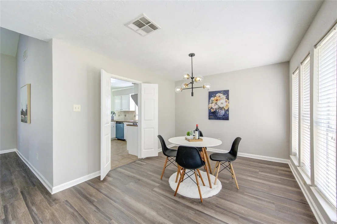 Photo of 3327 Timber View Drive