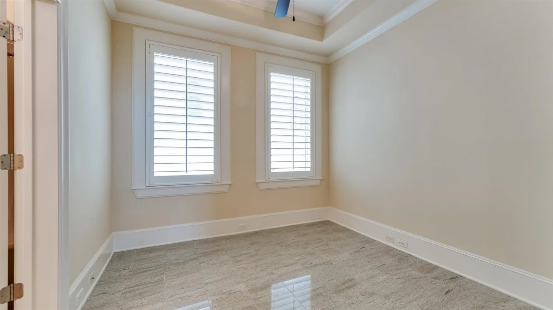 Photo of Unit E at 1700 Sunset Boulevard