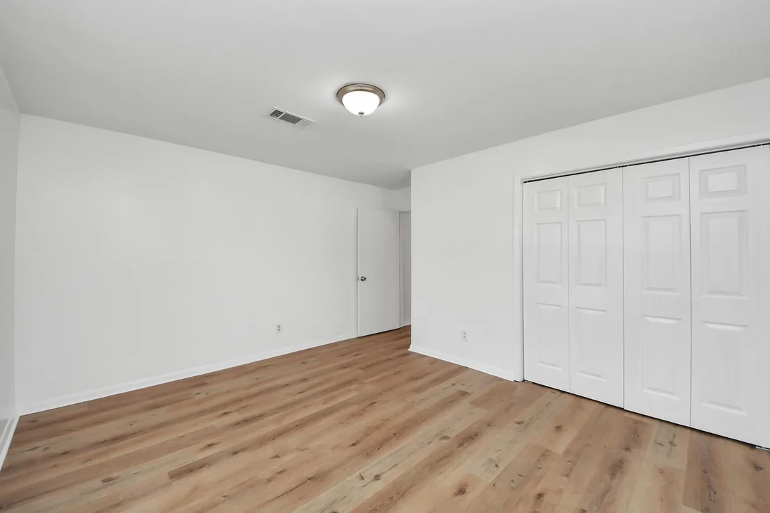 Photo of 1102 Helms Road