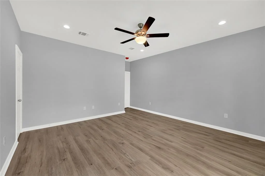 Photo of 16682 Meadowcroft