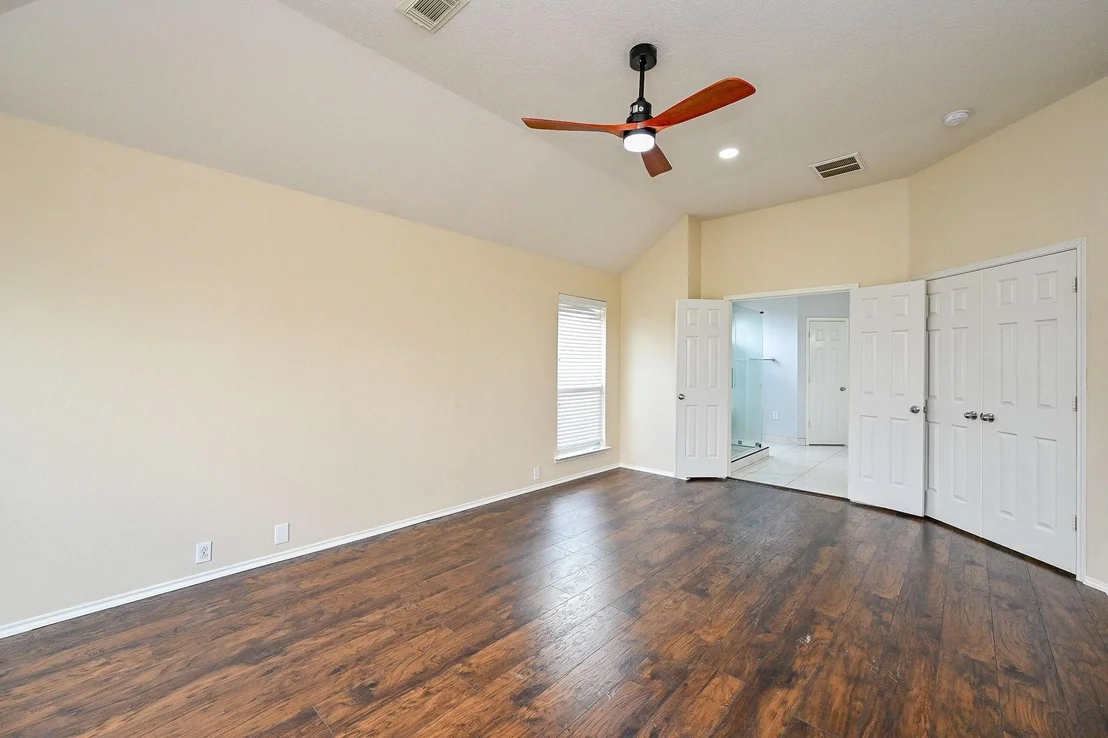Photo of 11011 Glenora Drive