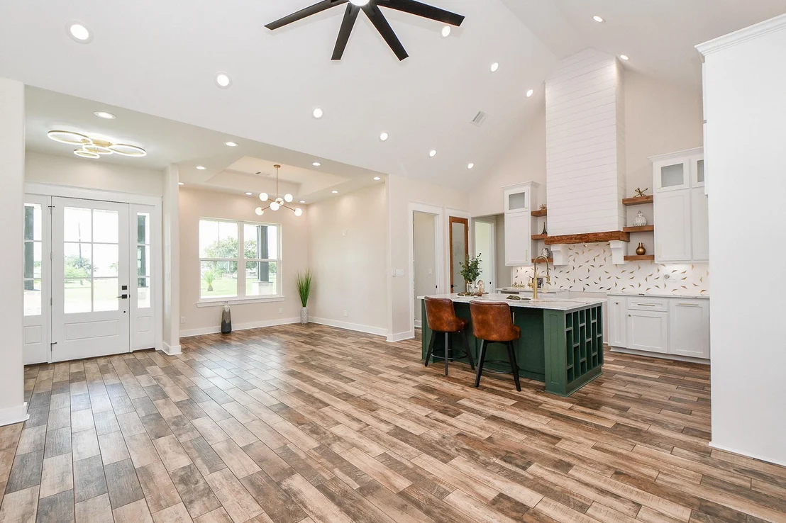 Photo of 595 Buckskin Drive