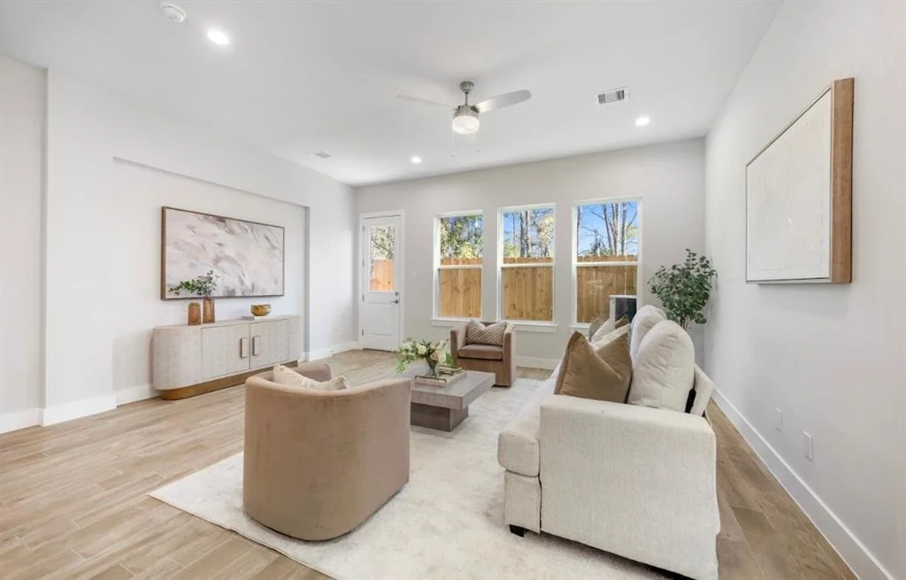 Photo of 6218 Carver Road