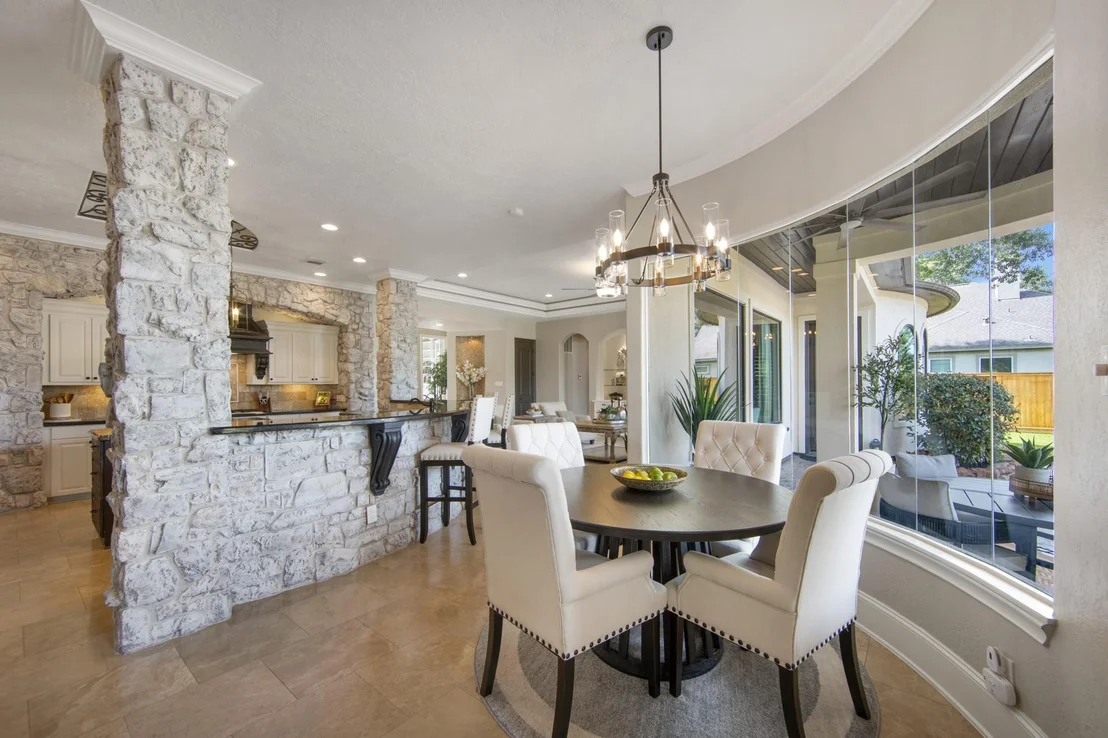 Photo of 17108 Lakeway Park