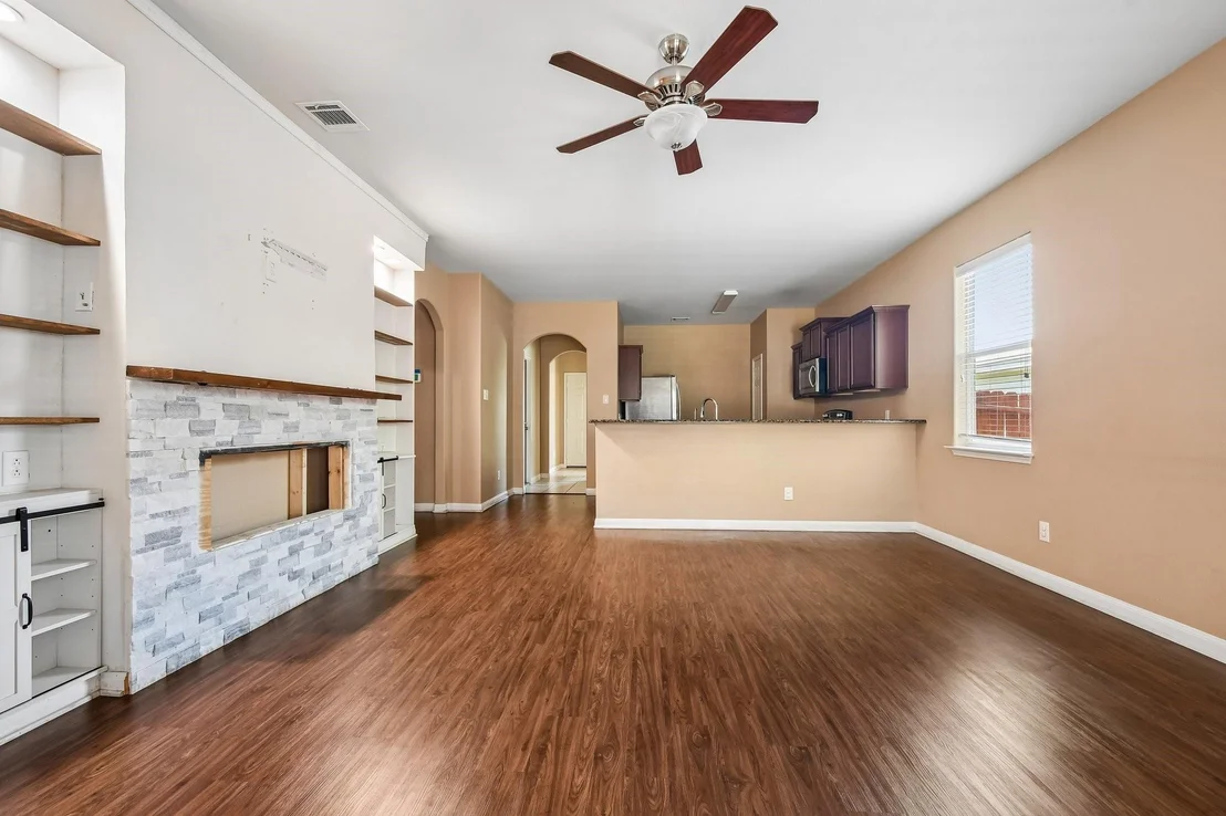 Photo of 128 Robertson Lane