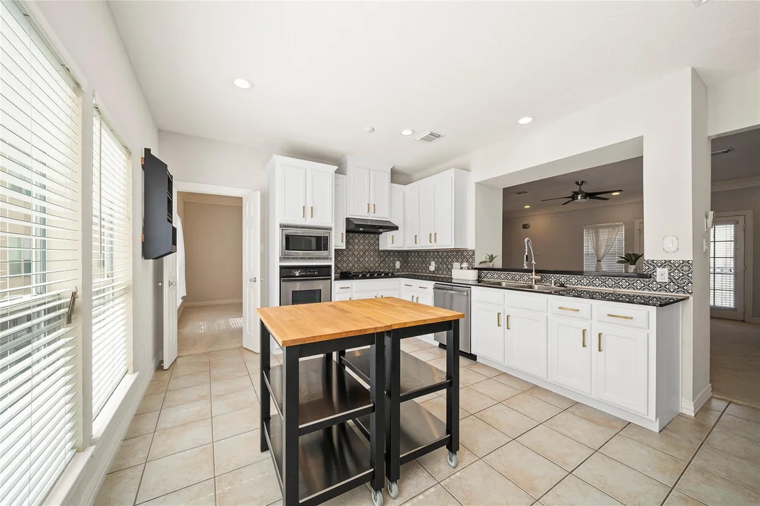 Photo of 6111 Windwater Pointe