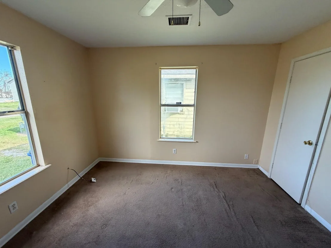 Photo of 406 Snow Drive