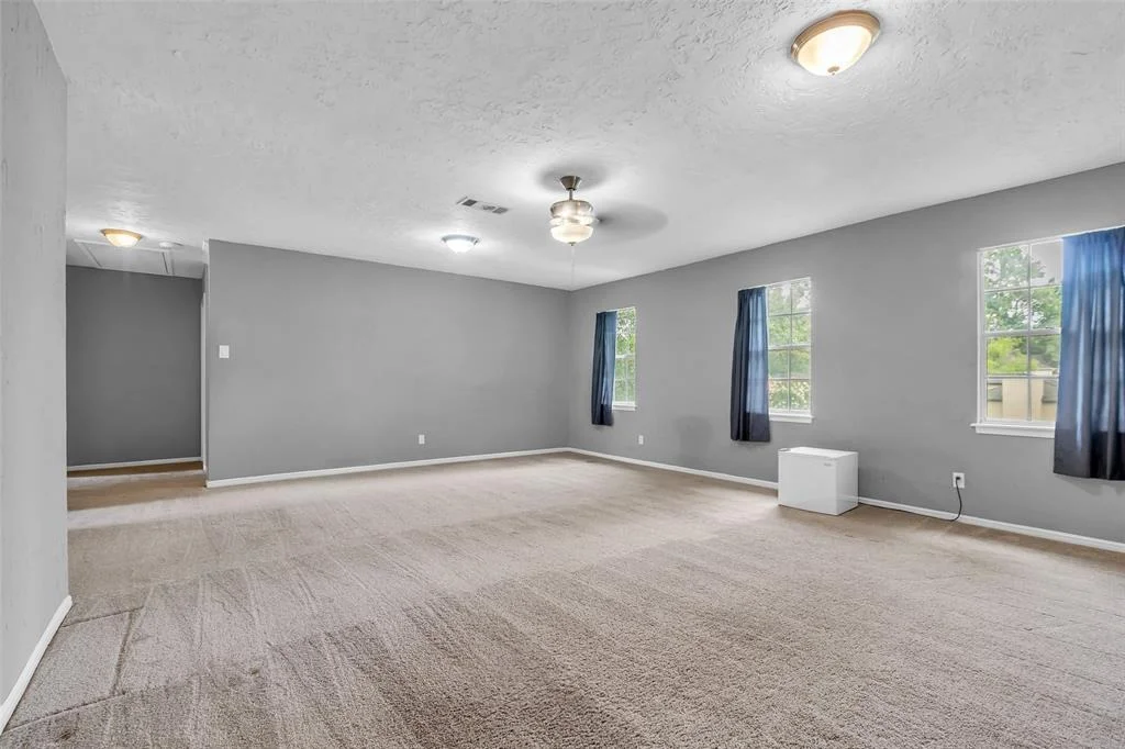 Photo of 8115 Winding Oak Lane