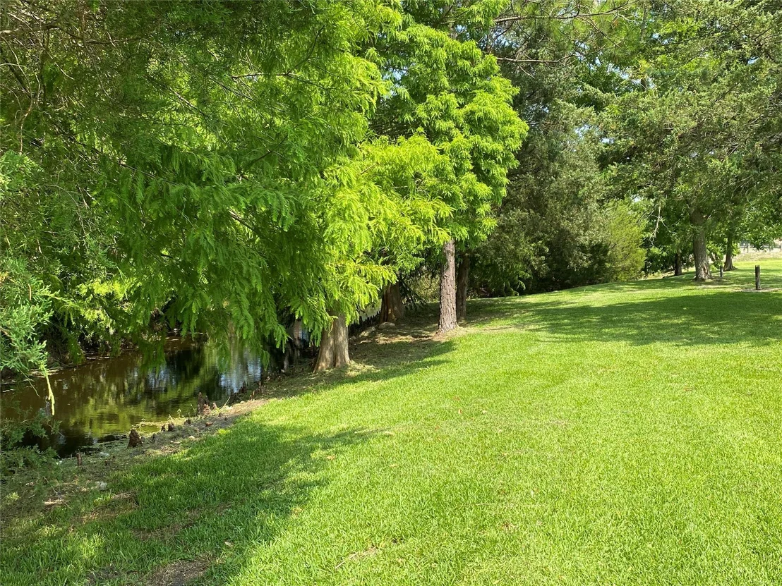 Photo of 2609 Hughes Road
