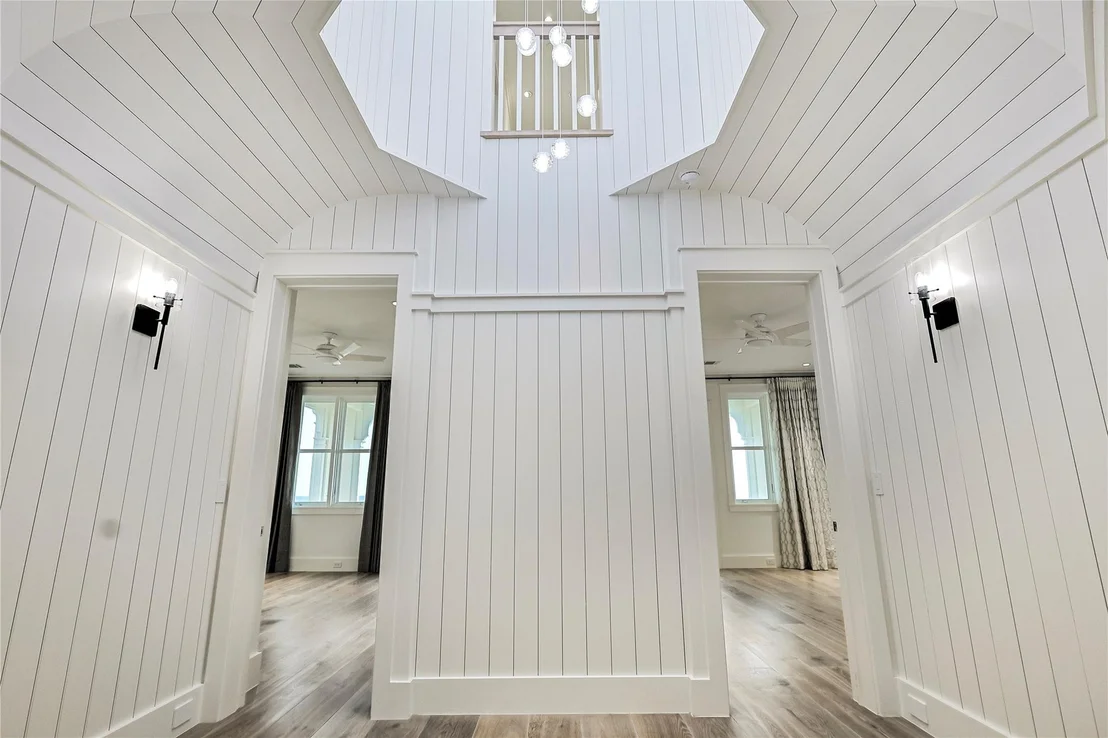 Photo of 2425 E Seaside Drive