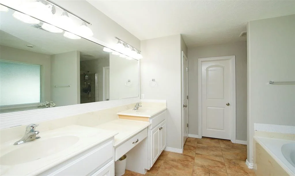 Photo of 10554 Parkside Drive
