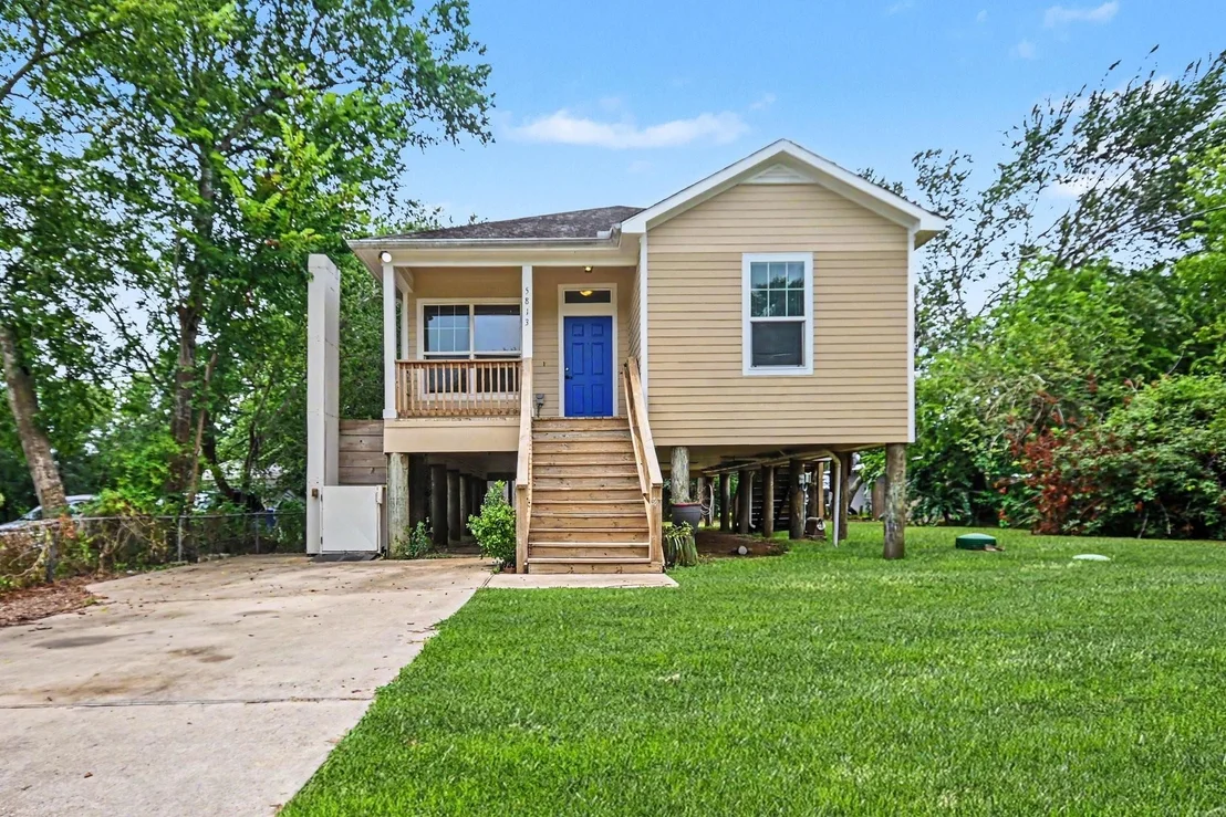 Photo of 5813 David Street