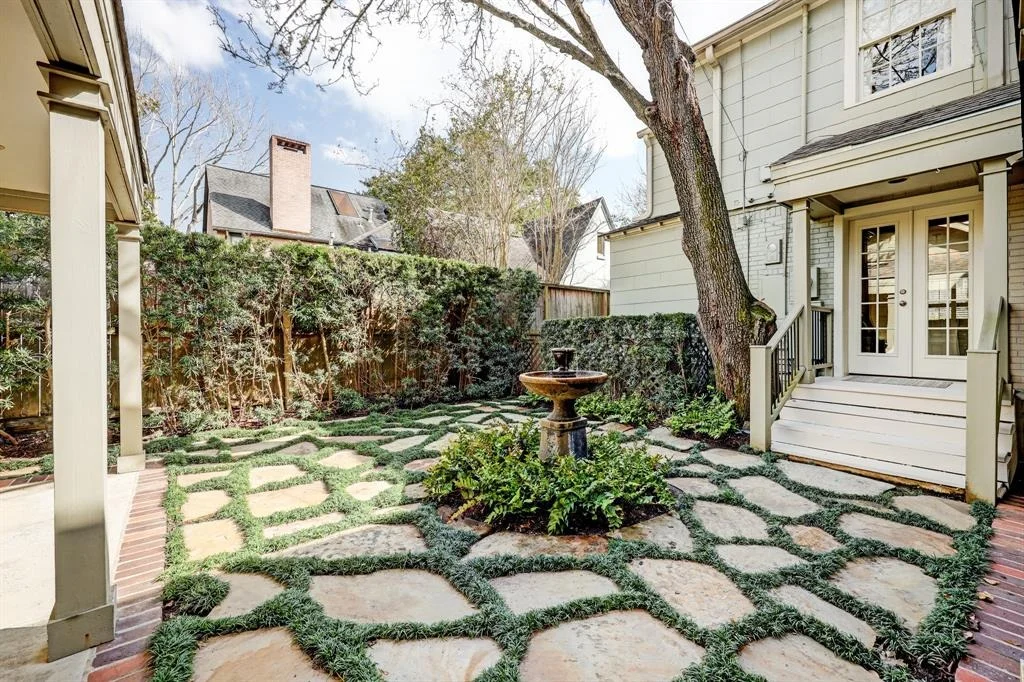 Photo of 3134 Amherst Street