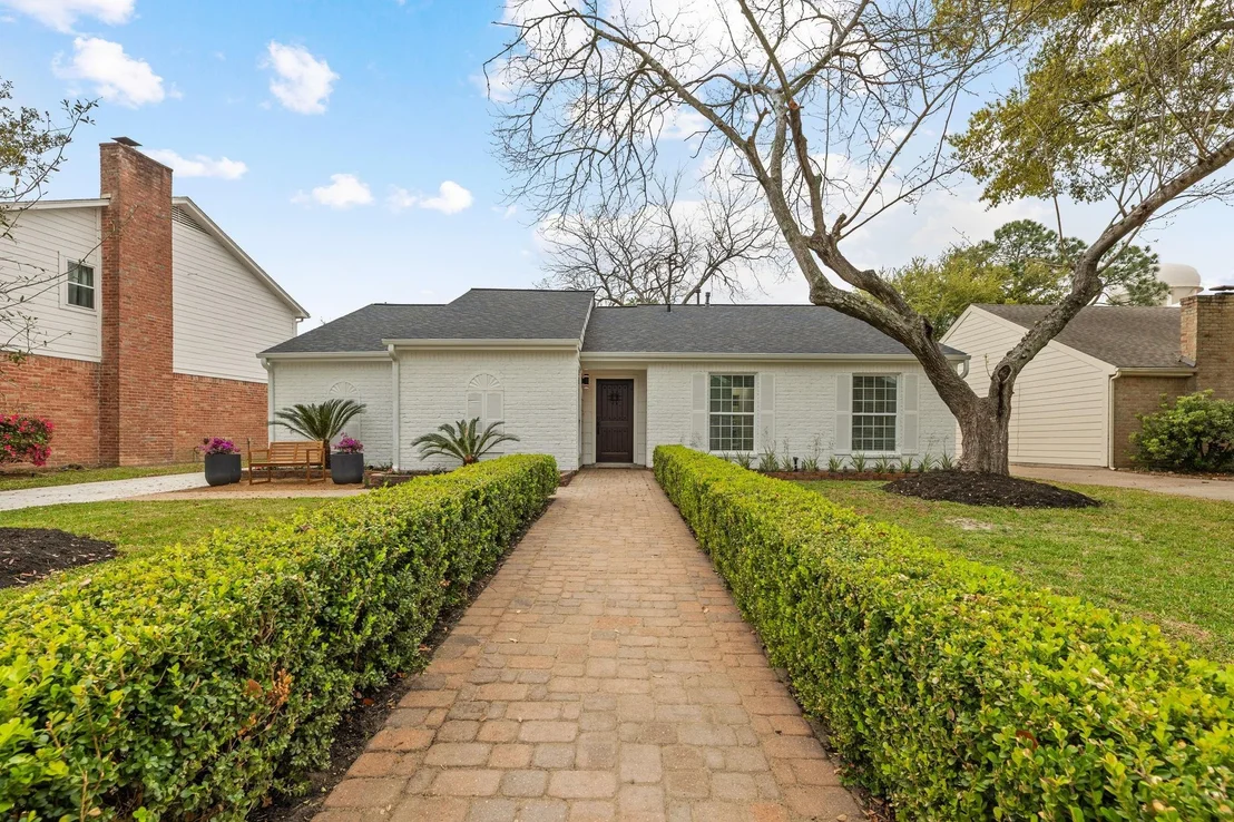 Photo of 1002 Chippenham Drive