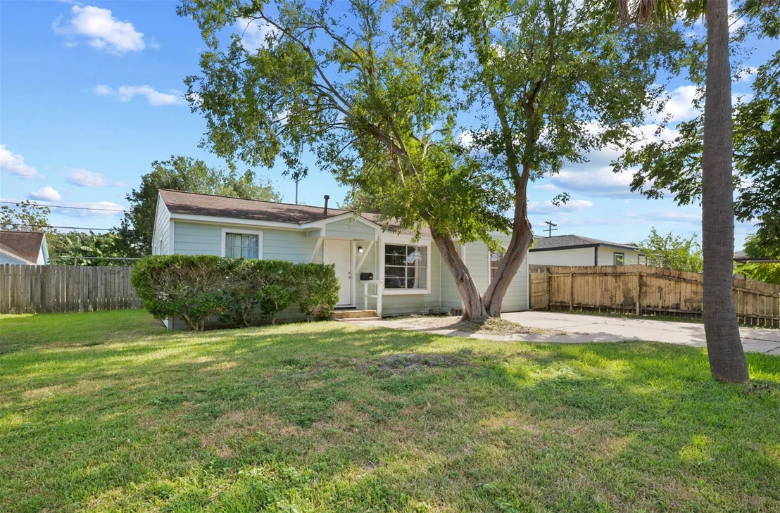 Photo of 7406 Elbridge Lane