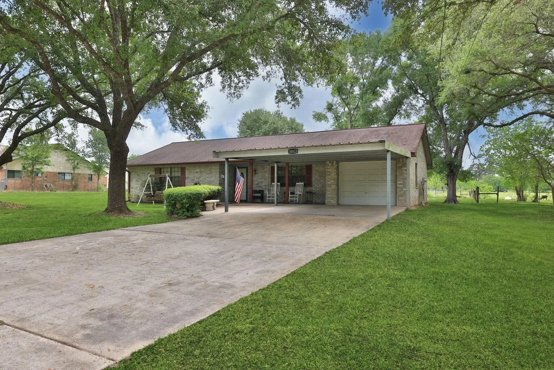 Photo of 30823 Martens Road