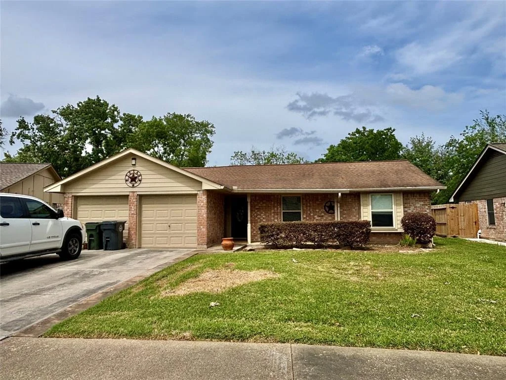 Photo of 13642 Greenridge Drive