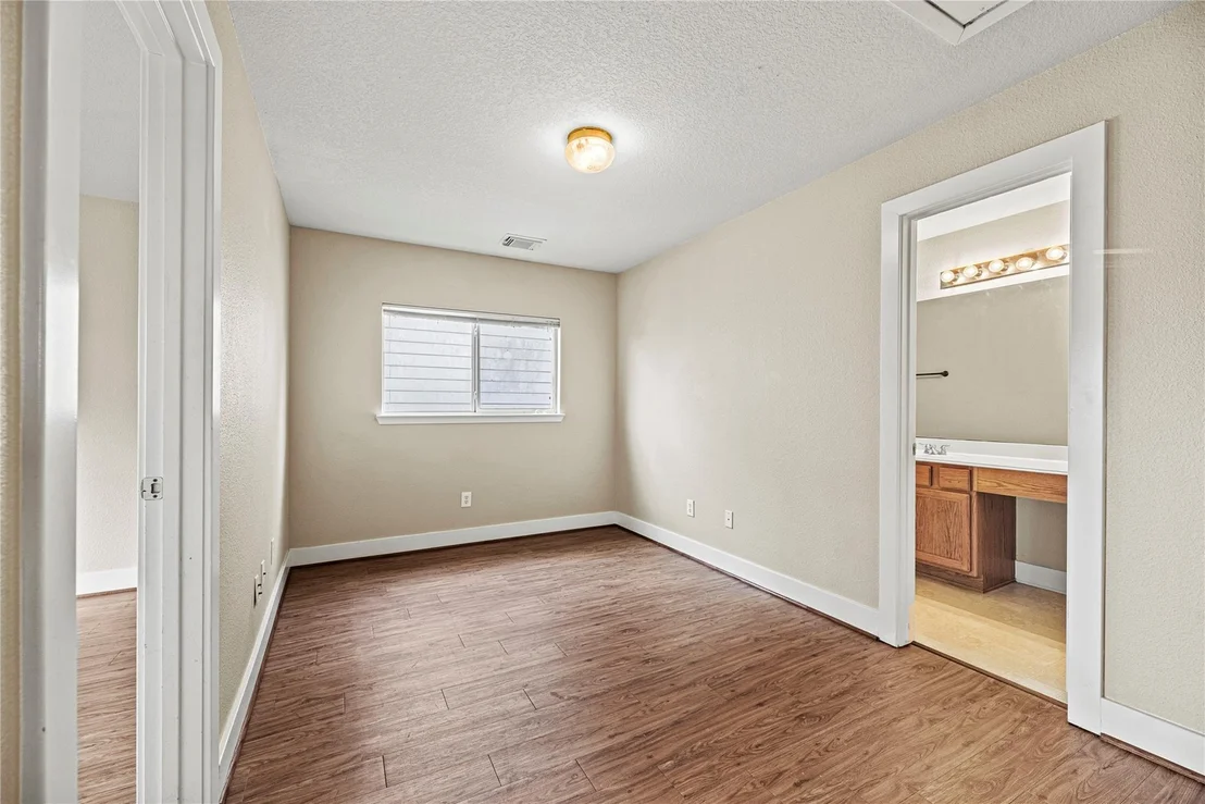 Photo of 5715 Silver Oak Drive