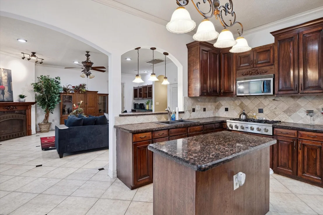 Photo of 803 Hennesey Drive