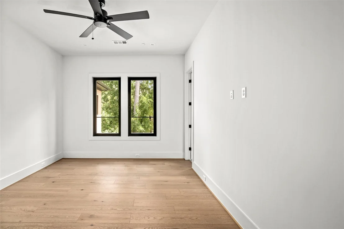 Photo of 710 Glen Echo Lane
