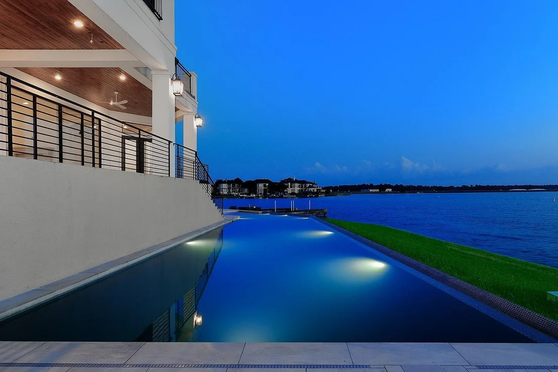 Photo of 12361 Oak Cove Pointe