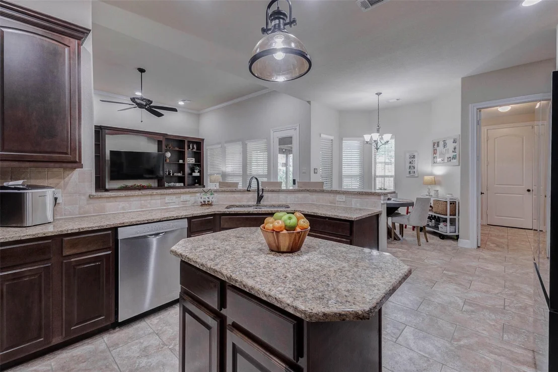 Photo of 4915 Westchester Drive