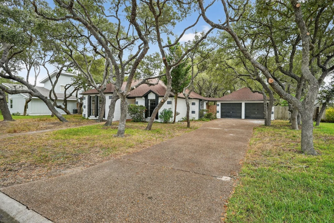 Photo of 107 Cherry Hills