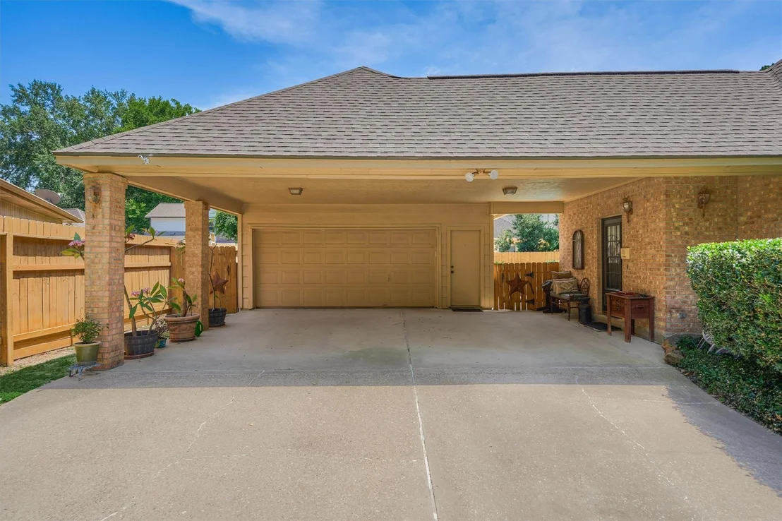 Photo of 423 Pine Edge Drive