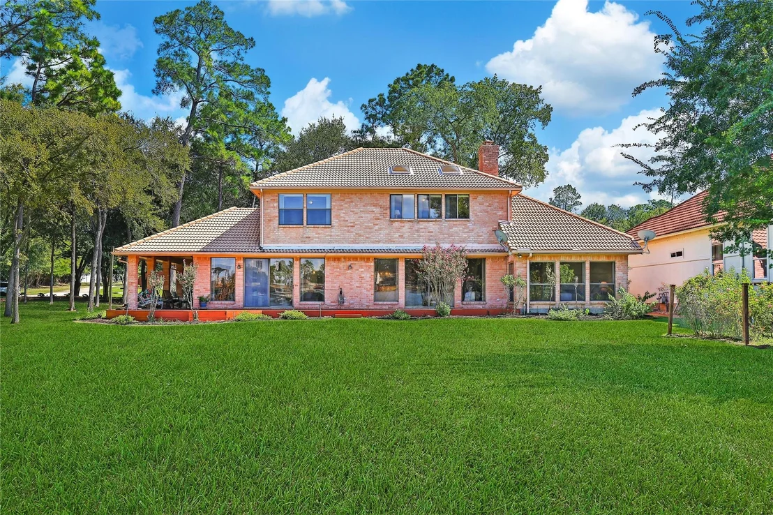Photo of 142 Lakeside Drive