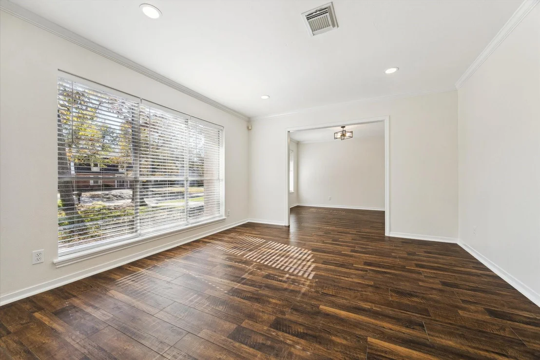 Photo of 4115 Elderwood Drive