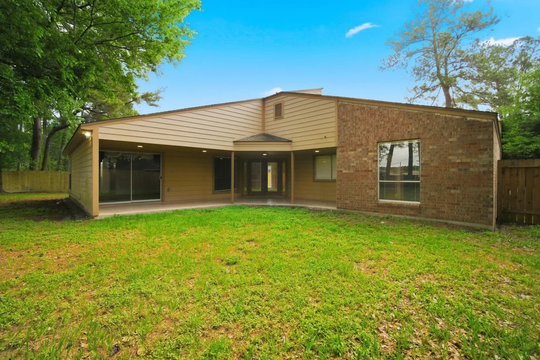 Photo of 74 Oak Grove Lane