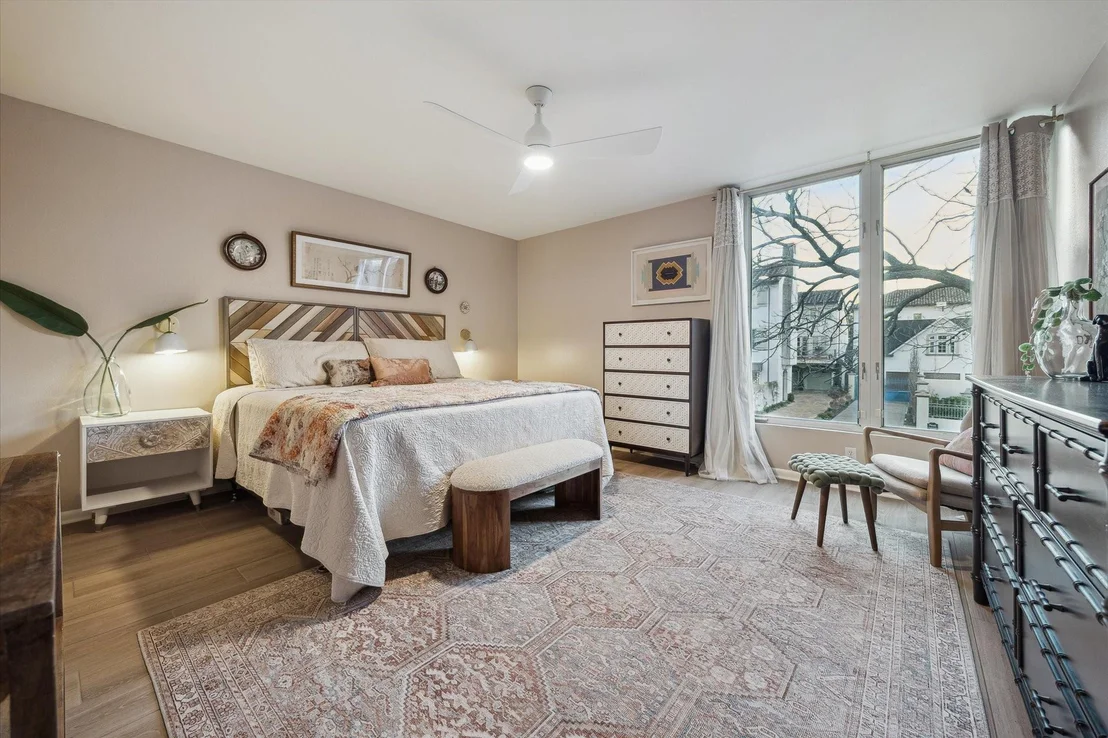 Photo of 2366 Dunstan Road
