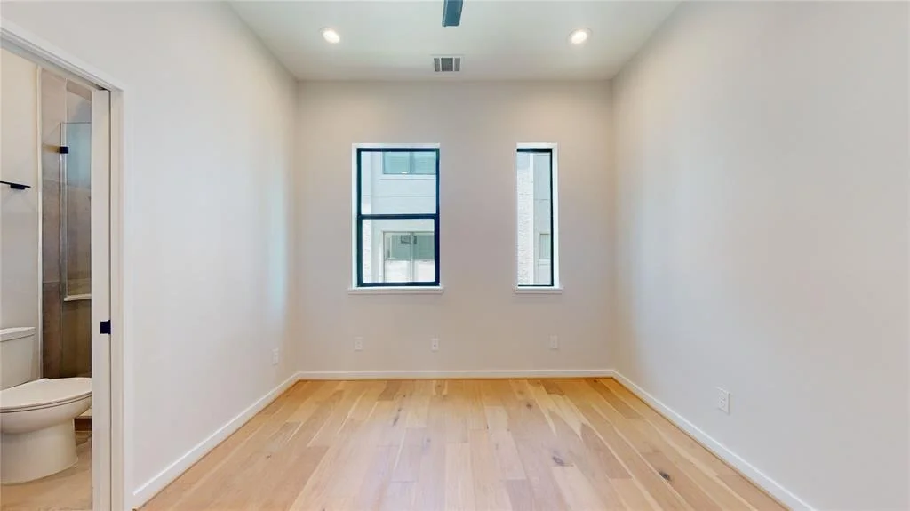 Photo of 531 Memorial Heights Drive