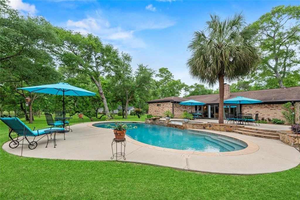 Photo of 2219 Black Hawk Lane