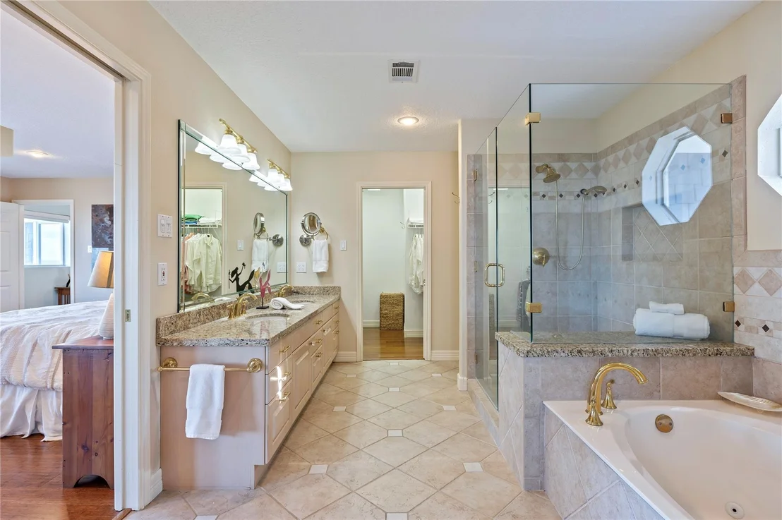 Photo of 5123 W Bayshore Drive