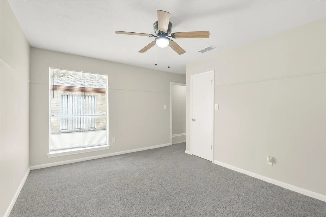 Photo of 4805 Whispering Falls Drive