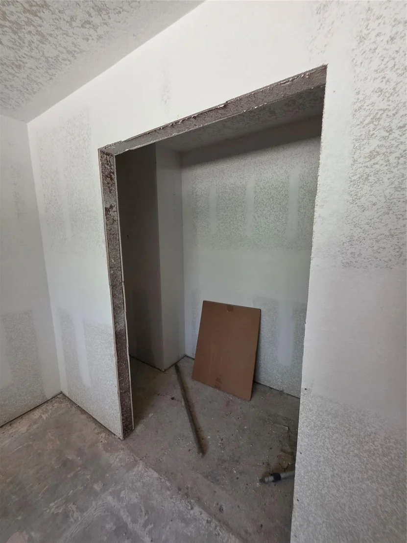 Photo of 9739 Lakeview Drive