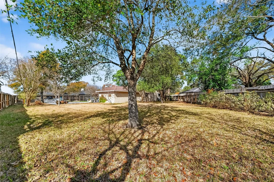 Photo of 5907 Beaudry Drive