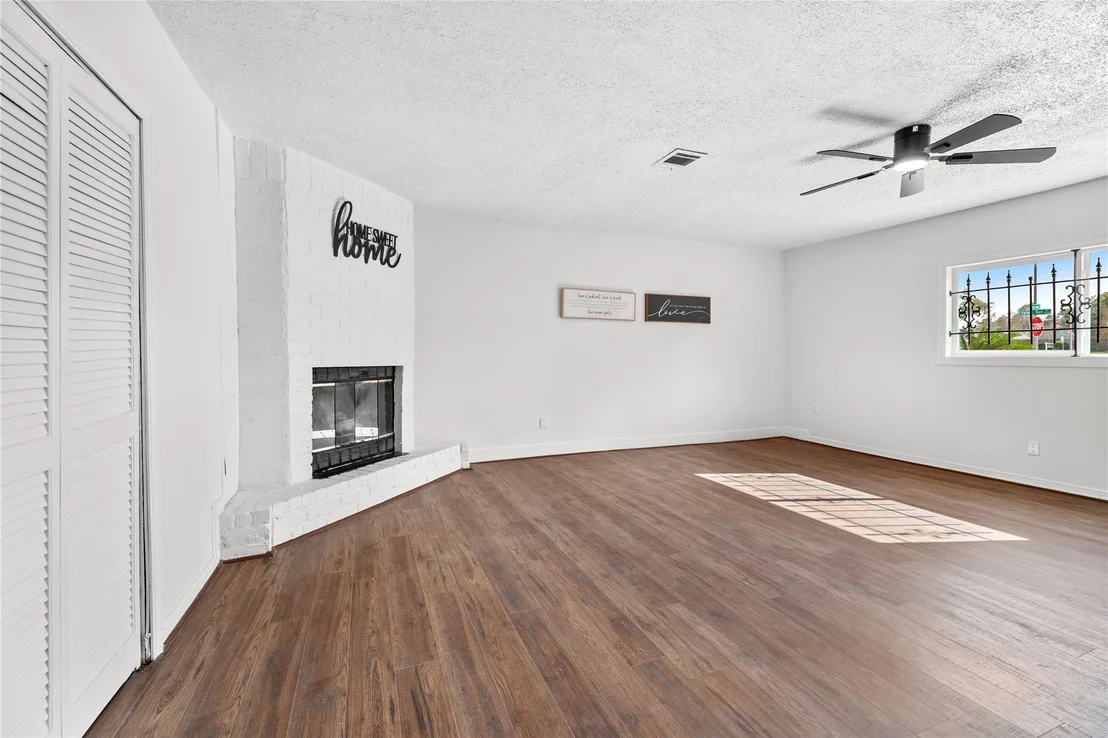 Photo of 10027 Valley Sun Drive