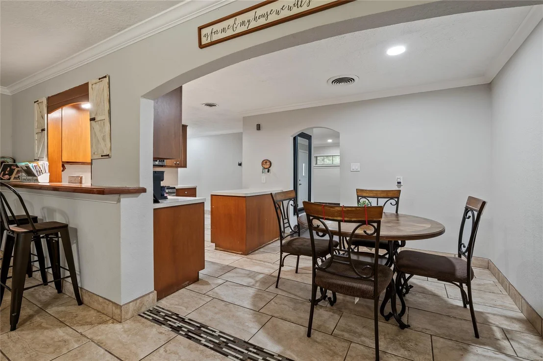 Photo of 1803 Edgehill Road