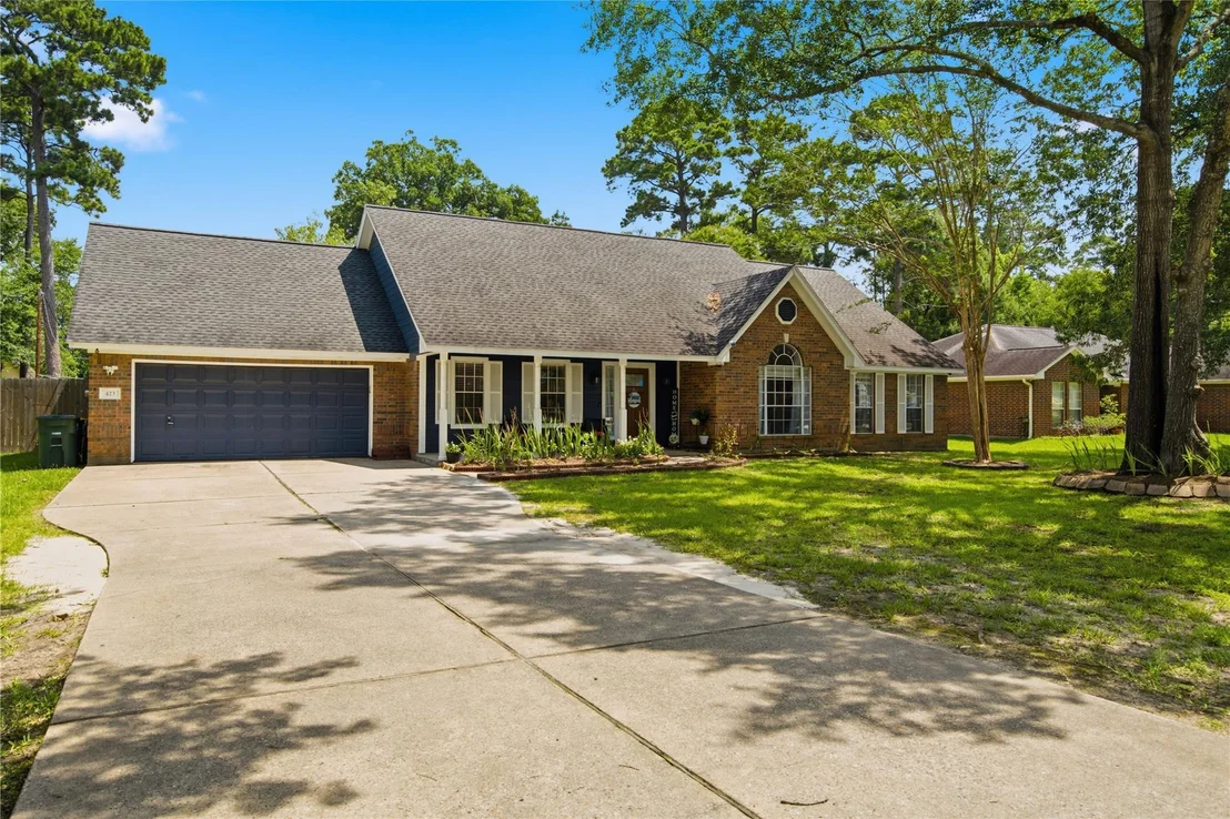 Photo of 423 E Oak Hill Drive