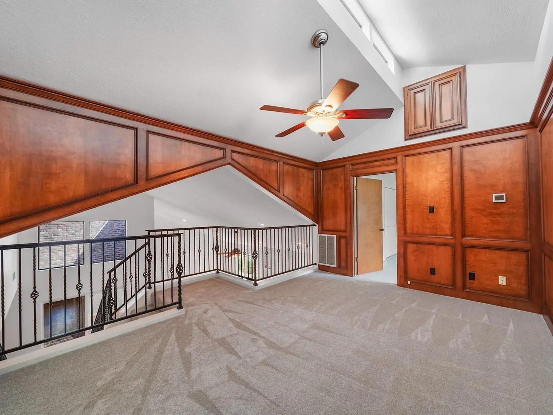 Photo of 910 Enclave Parkway