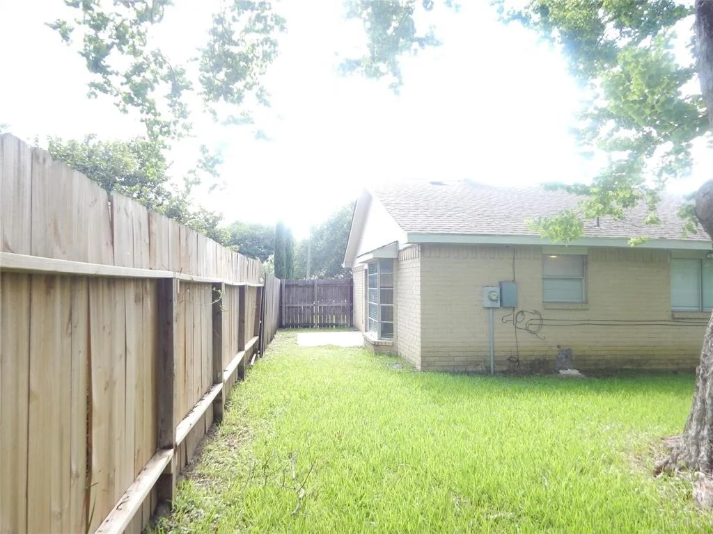 Photo of 7507 Mesones Drive