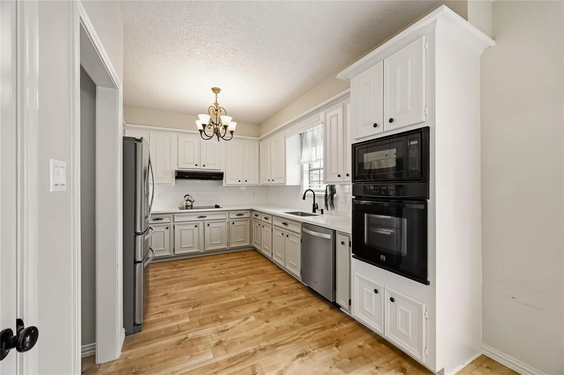 Photo of 706 Fernglade Drive