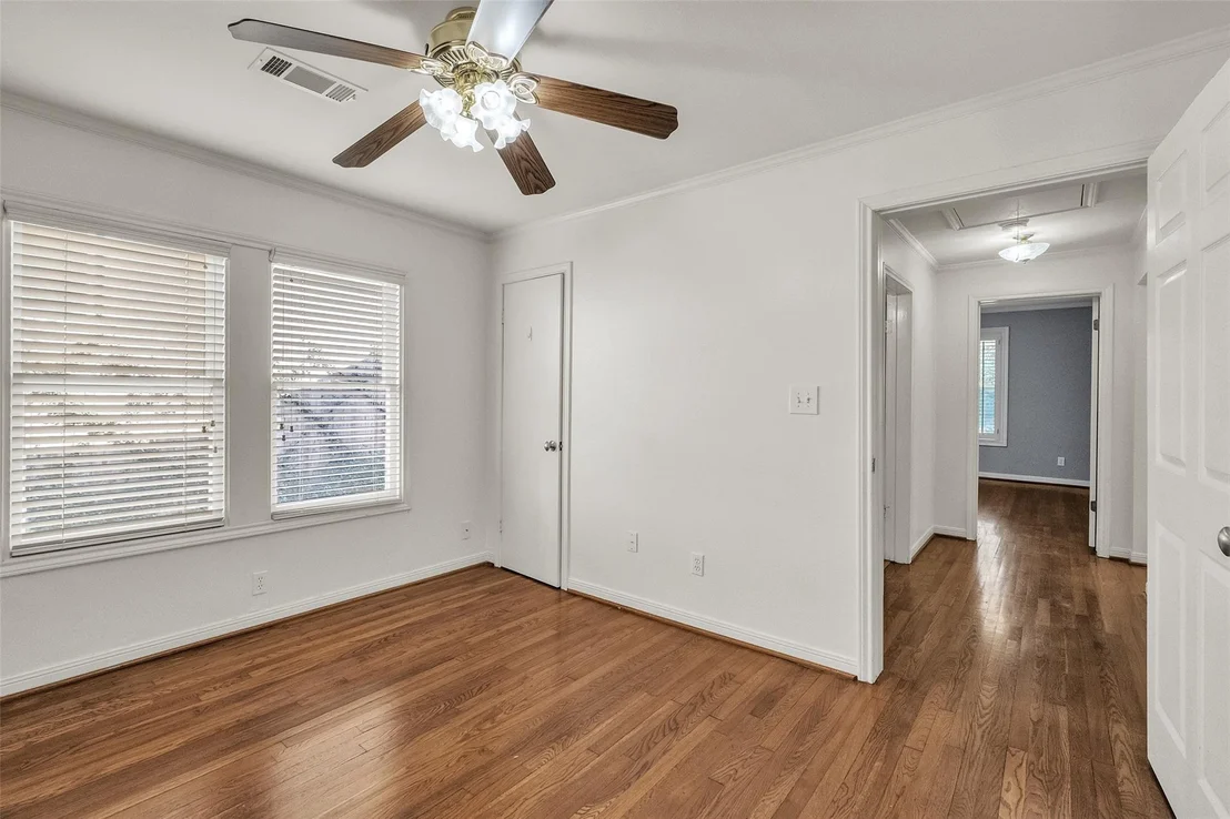 Photo of 3932 Marquette Street